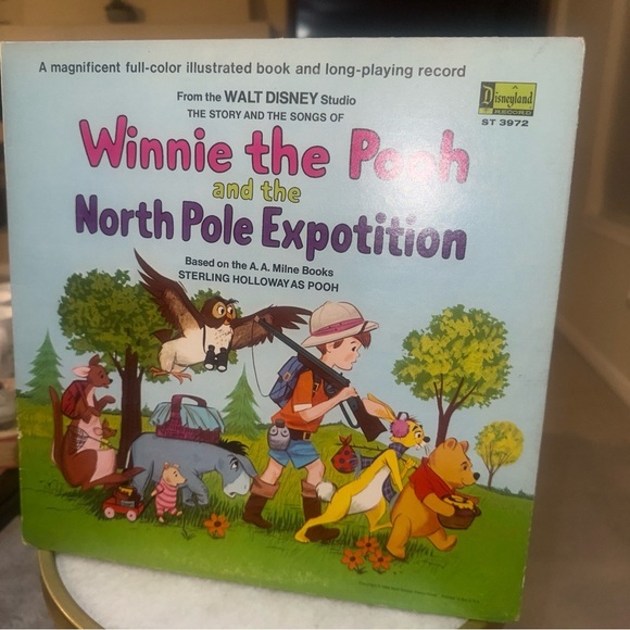 Vintage 1968 Disney LP – Winnie the Pooh & the North Pole Expotition Book & LP - Picture 2 of 9